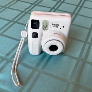 Fujifilm Instax Mini SE Instant Film Camera